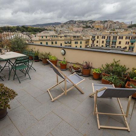 Altido Apt For 3 With Rooftop Balcony And Lovely Cityview Генуя Екстер'єр фото