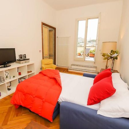 Altido Apt For 3 With Rooftop Balcony And Lovely Cityview Генуя Екстер'єр фото