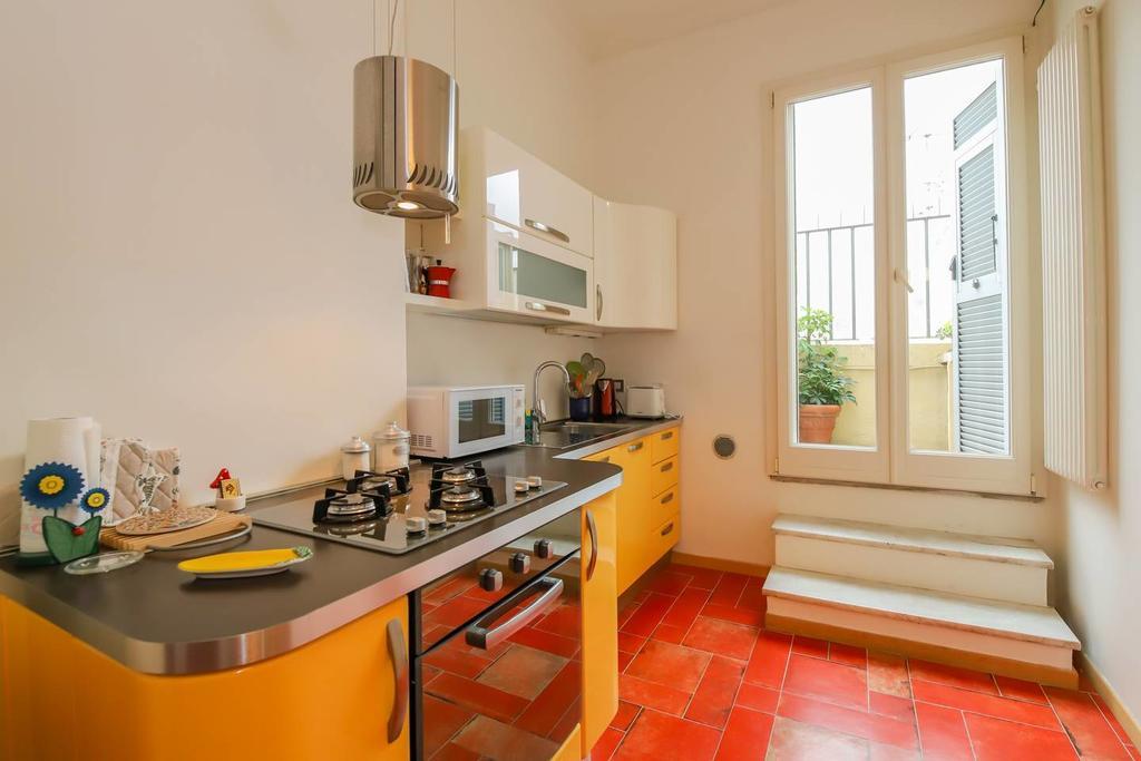 Altido Apt For 3 With Rooftop Balcony And Lovely Cityview Генуя Екстер'єр фото